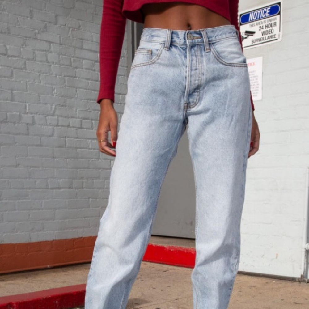 Brandy Melville Addison Jeans (NEVER WORN)